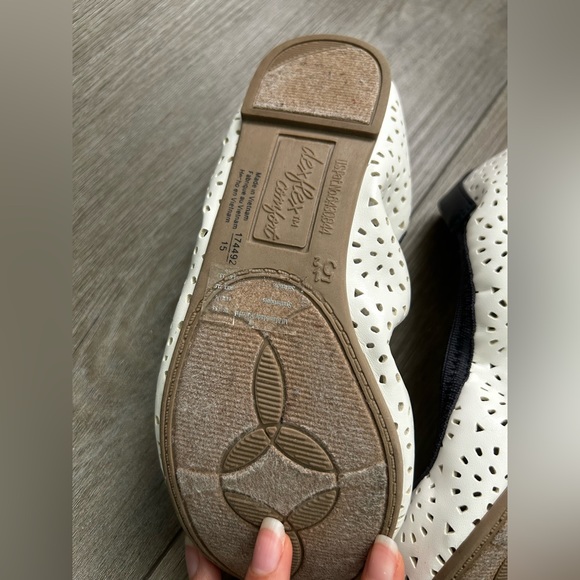 NWOT White & Navy Laser Cutout Ballet Flats - Picture 2 of 5